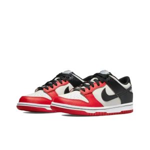 Nike Dunk Low EMB Chicago